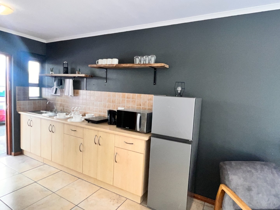 To Let 1 Bedroom Property for Rent in Ferreira Town Eastern Cape